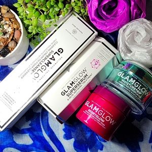 SOLD 4 Full sized Glamglow Products (superserum, etc)